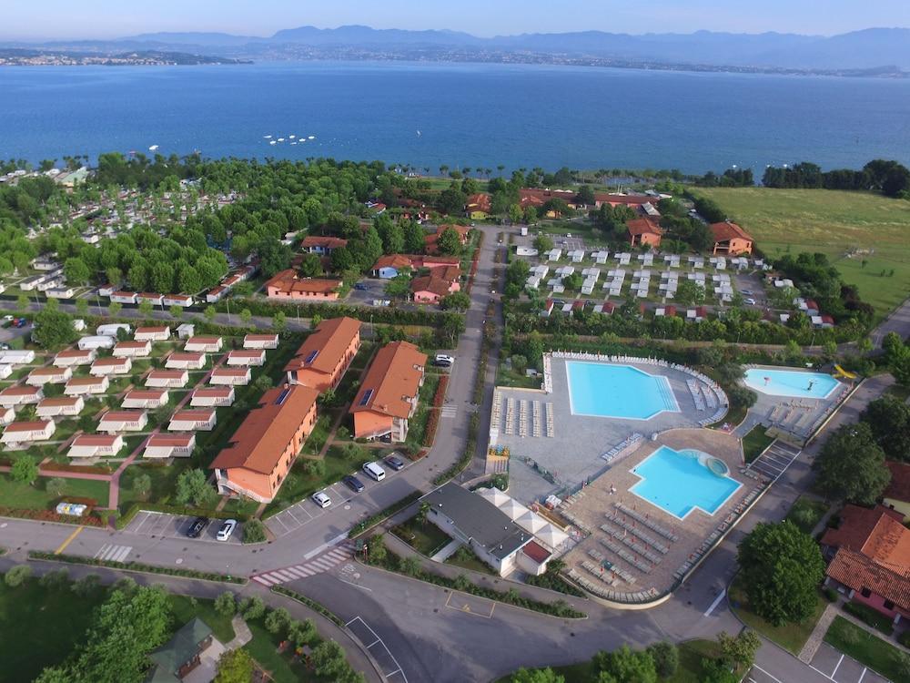 The Garda Village Sirmione Esterno foto