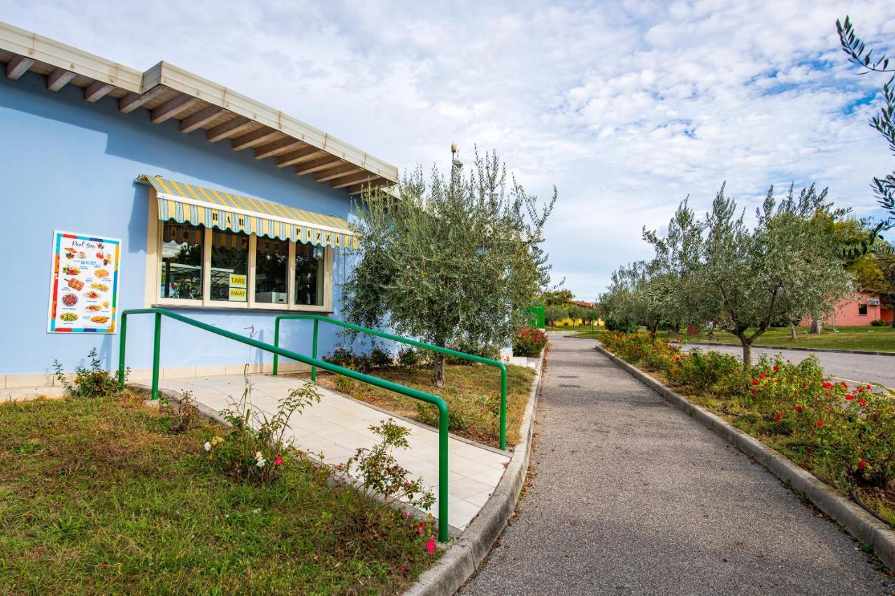 The Garda Village Sirmione Esterno foto