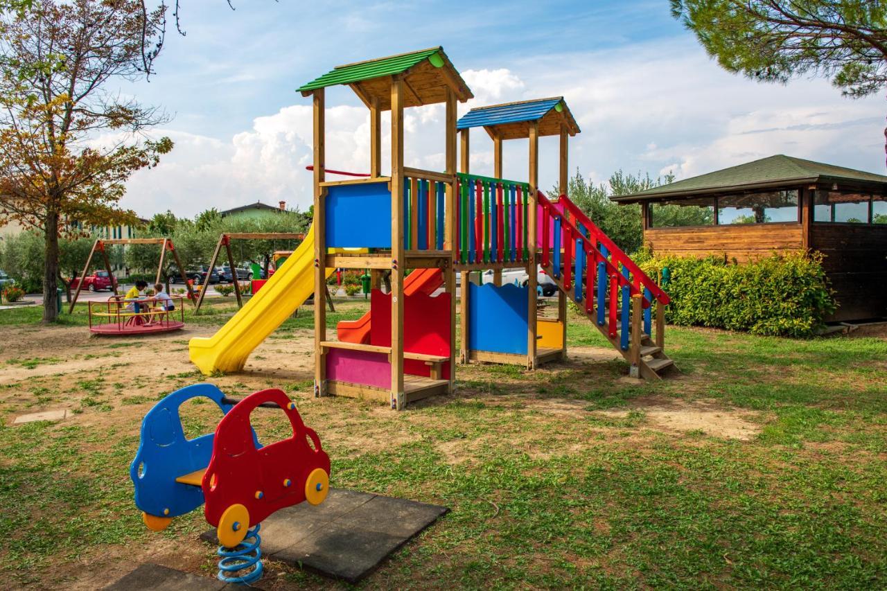 The Garda Village Sirmione Esterno foto