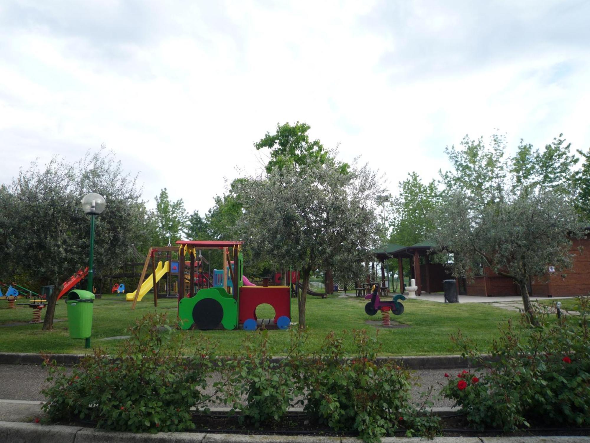 The Garda Village Sirmione Esterno foto