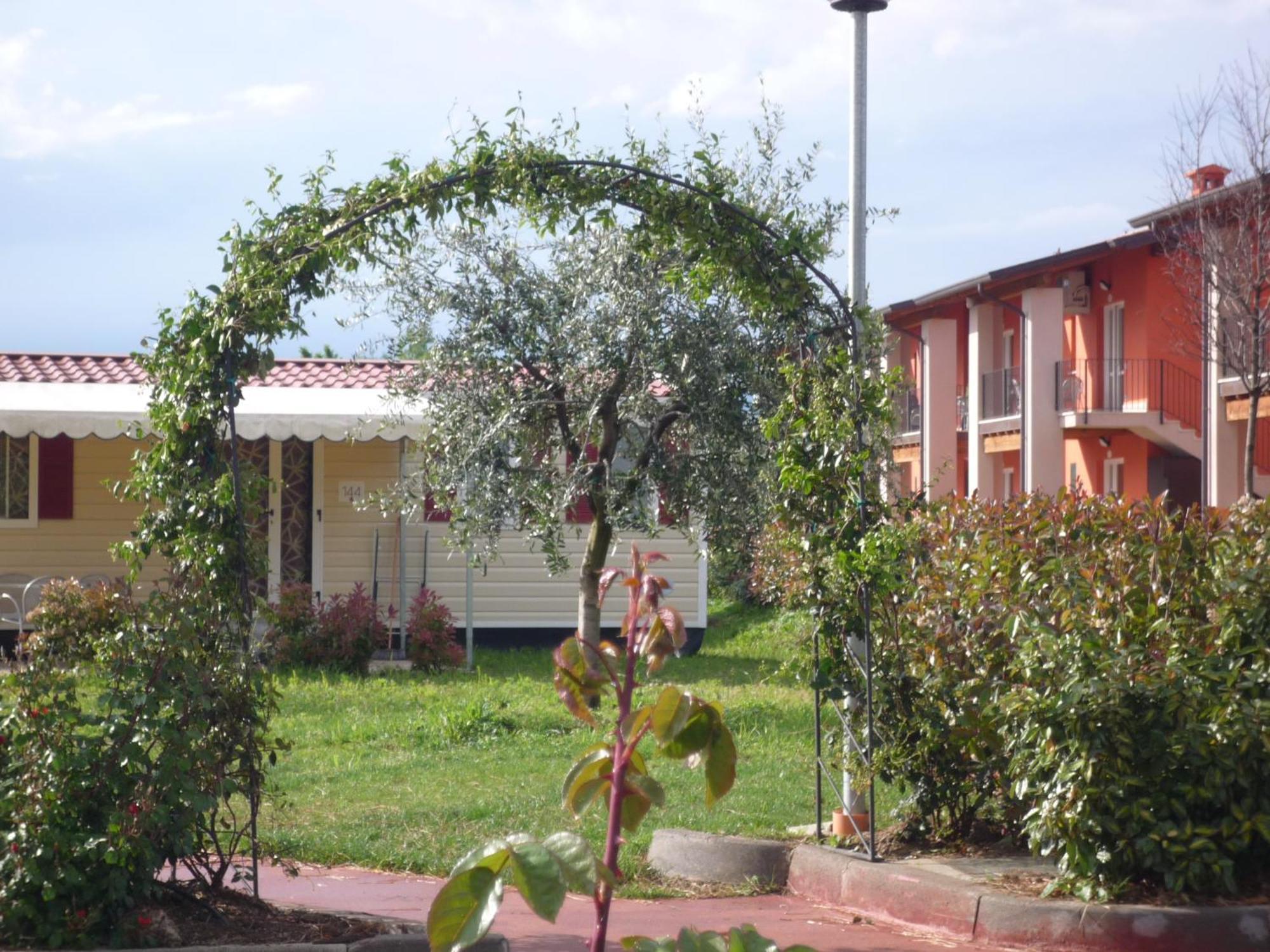 The Garda Village Sirmione Esterno foto