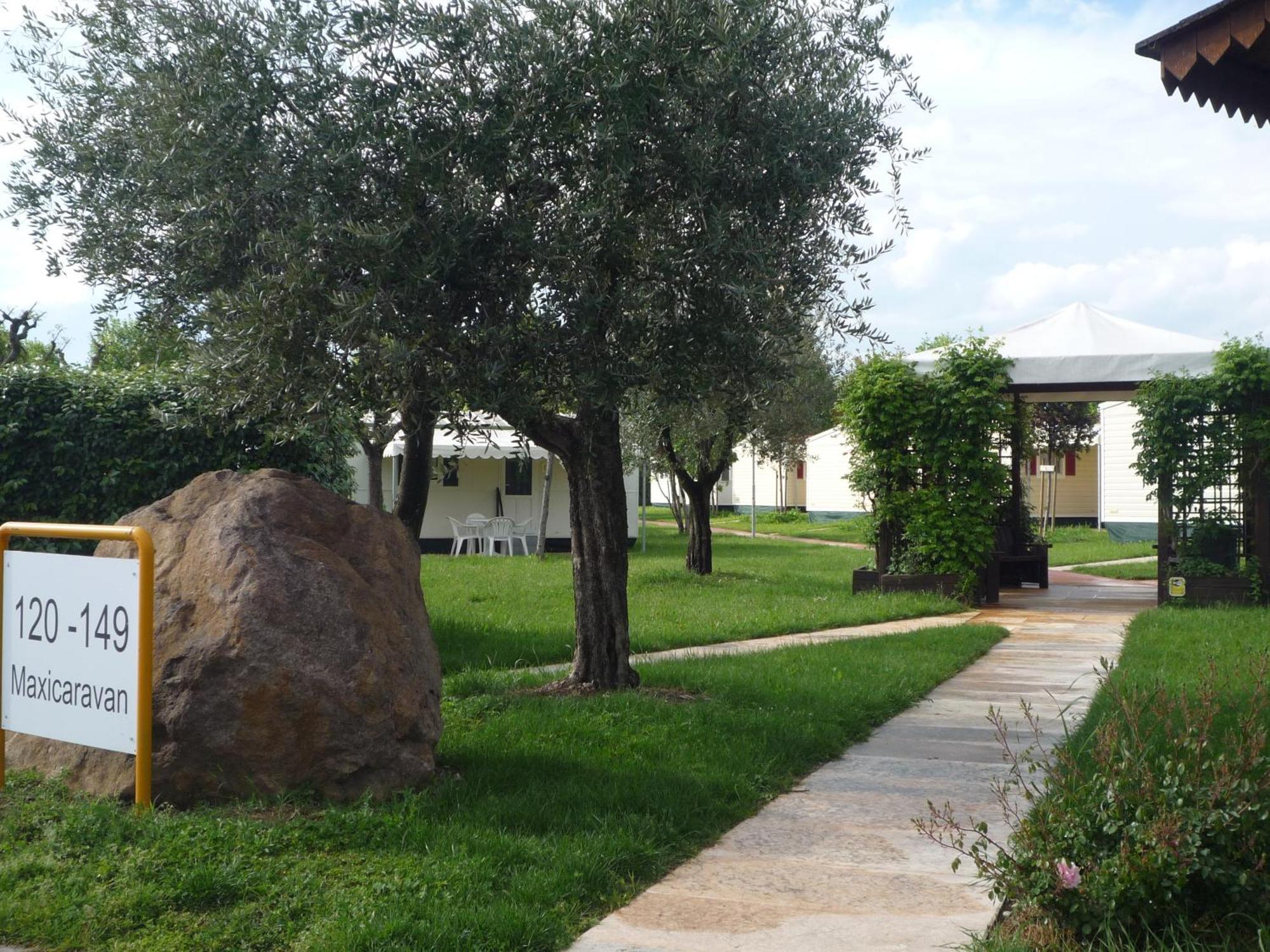 The Garda Village Sirmione Esterno foto