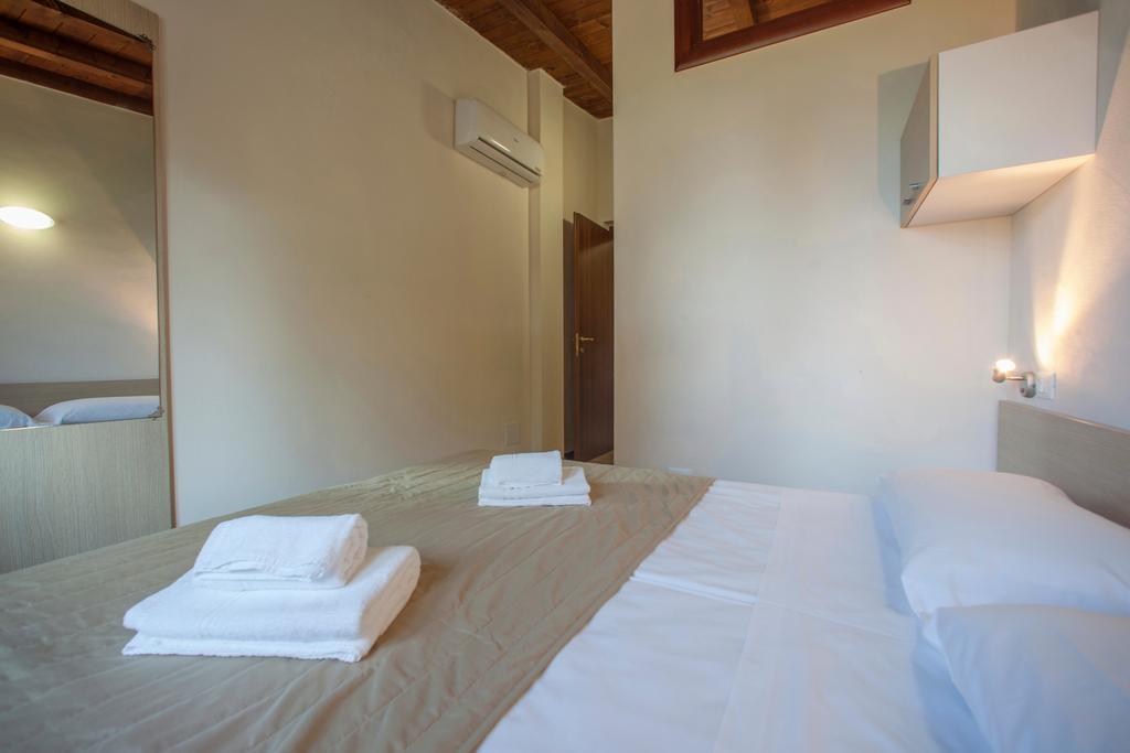 The Garda Village Sirmione Esterno foto