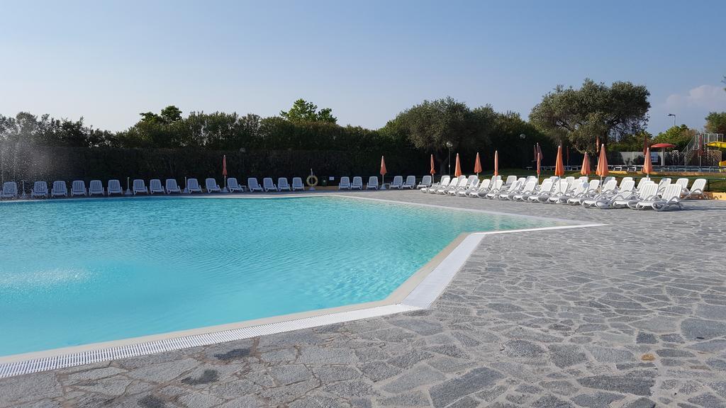 The Garda Village Sirmione Esterno foto